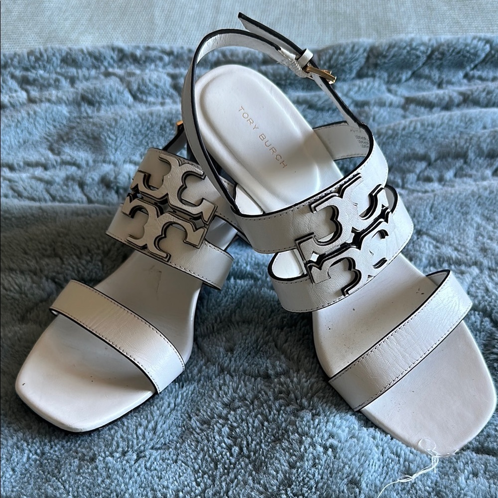 Tory Burch White Sandals with Adjustable Straps size 7 great condition with box